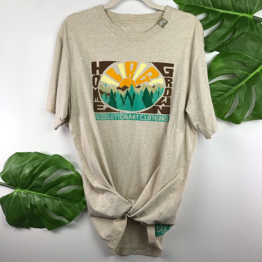 LRG GRAPHIC BOHO TEE SHIRT WITH FLOCKING